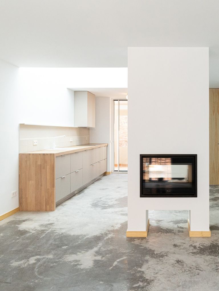 Chimenea y cocina piso en Valdivieso